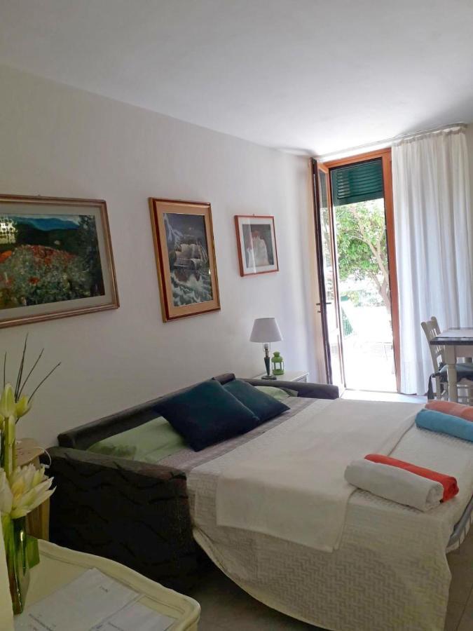 몬테로소 알 마레 Chez Reny Terrazza Vista Mare 아파트 외부 사진